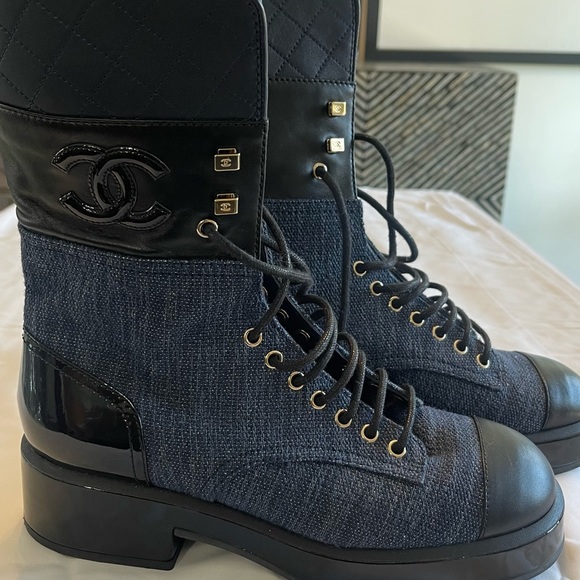 Gorgeous Chanel boots!!😍😍😍 - Picture 3 of 4
